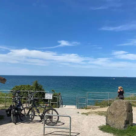 Apartment Traumhaft Ruhige Mit Grossem Sued-west Garten In Strandnaehe By Interhome
